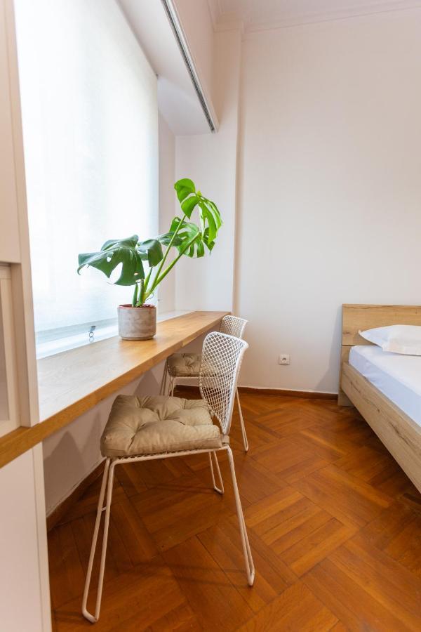 Bridge Apartment *